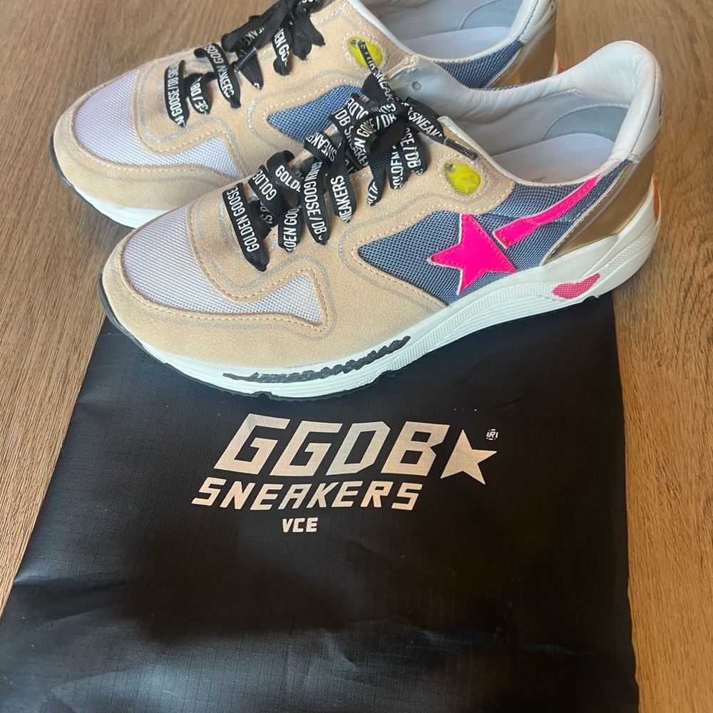 Golden Goose Beige Blue Pink Star Sneakers - Picture 7 of 16